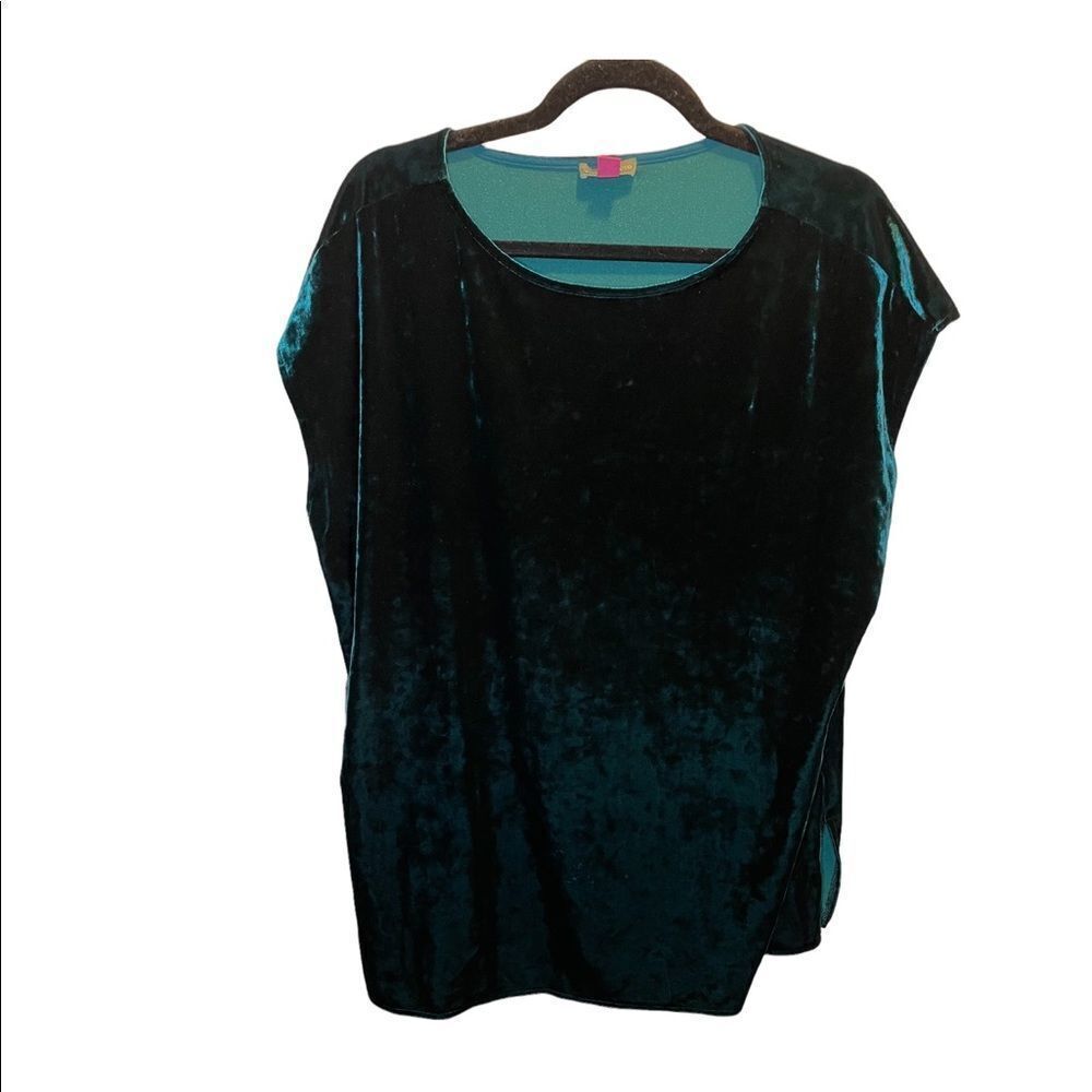 Vince Camuto Green Velvet Top
